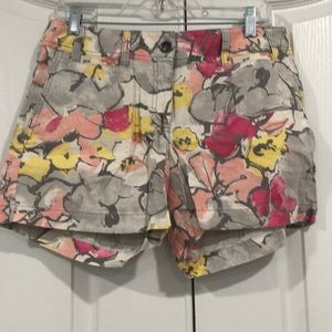 Loft size 6 shorts